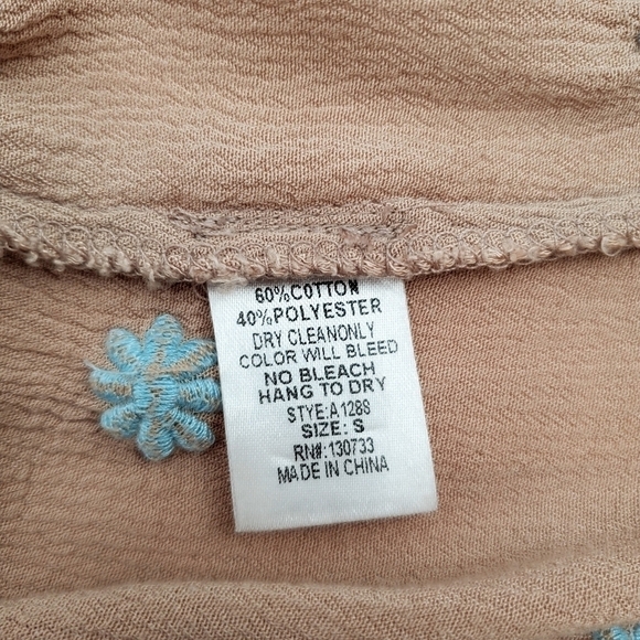 Umgee Floral Embroidered Boho Tunic Top - Picture 7 of 9